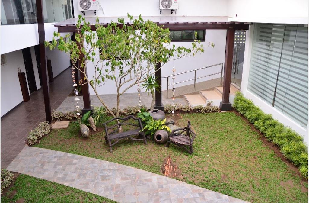 One Manalo Place Puerto Princesa Exterior photo