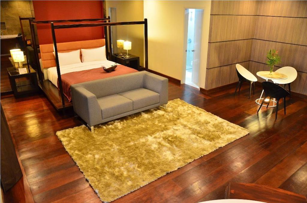 One Manalo Place Puerto Princesa Exterior photo