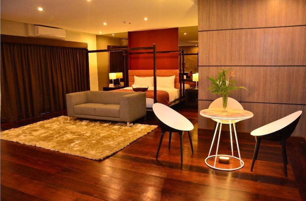 One Manalo Place Puerto Princesa Exterior photo