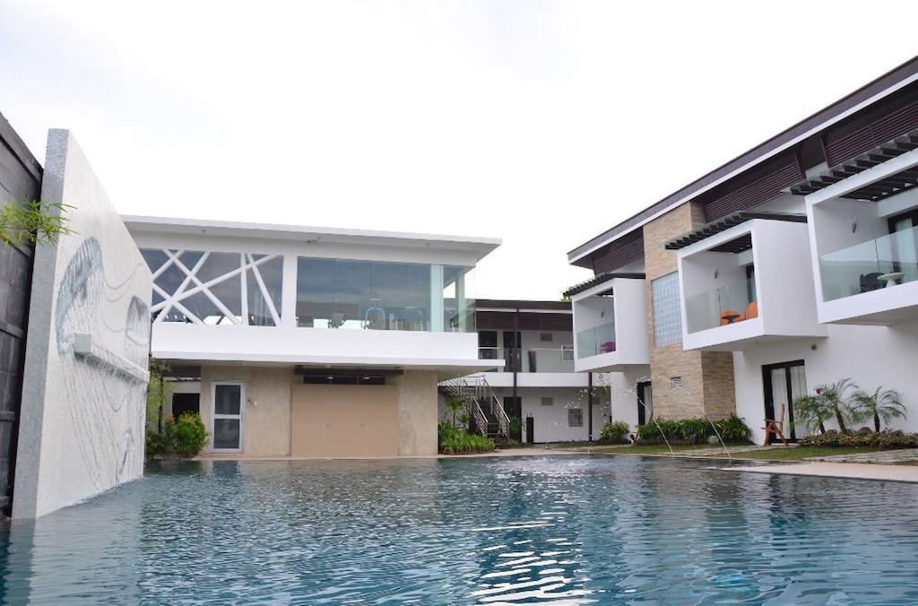One Manalo Place Puerto Princesa Exterior photo