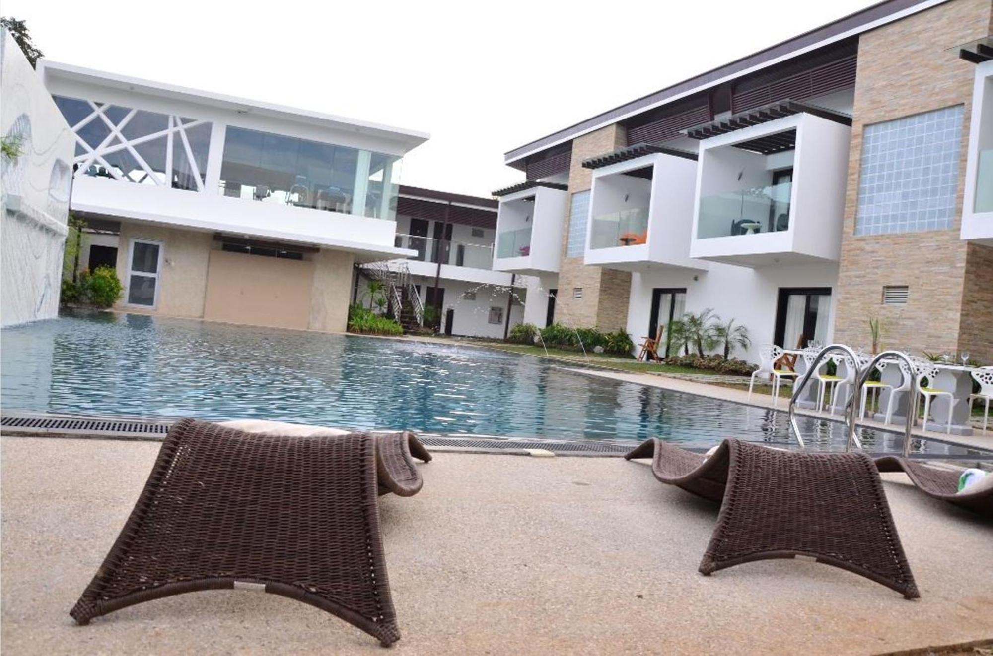 One Manalo Place Puerto Princesa Exterior photo