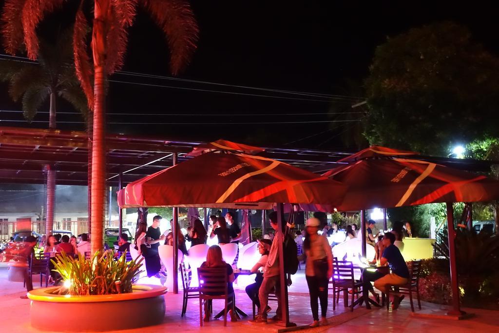 One Manalo Place Puerto Princesa Exterior photo
