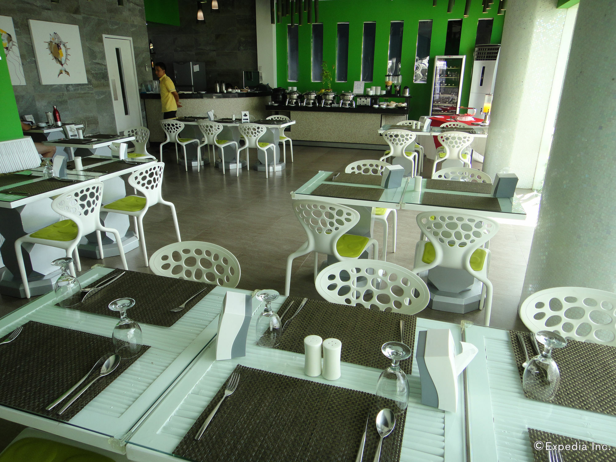 One Manalo Place Puerto Princesa Exterior photo